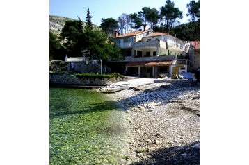 Horvātija Penzión Hvar, Eksterjers